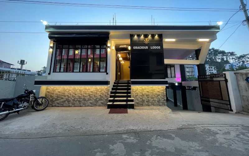 GRACIOUS LODGE