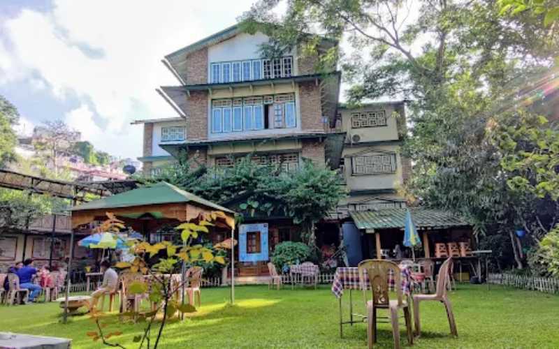 HOTEL HIGHWINDS