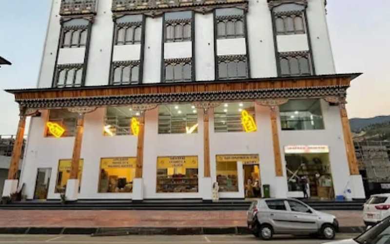 TSHONGDU BOUTIQUE